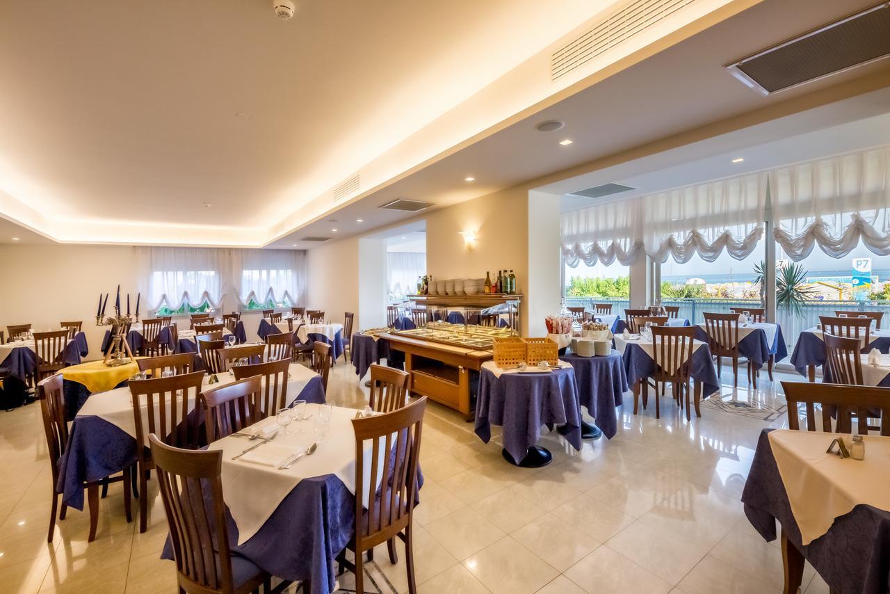 Hotel Tritone 카오를레 외부 사진