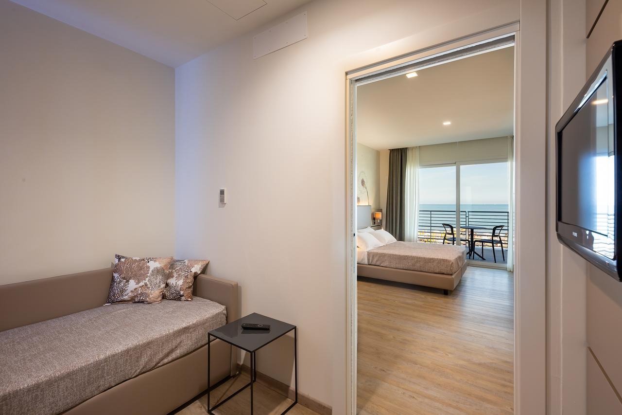 Hotel Tritone 카오를레 외부 사진