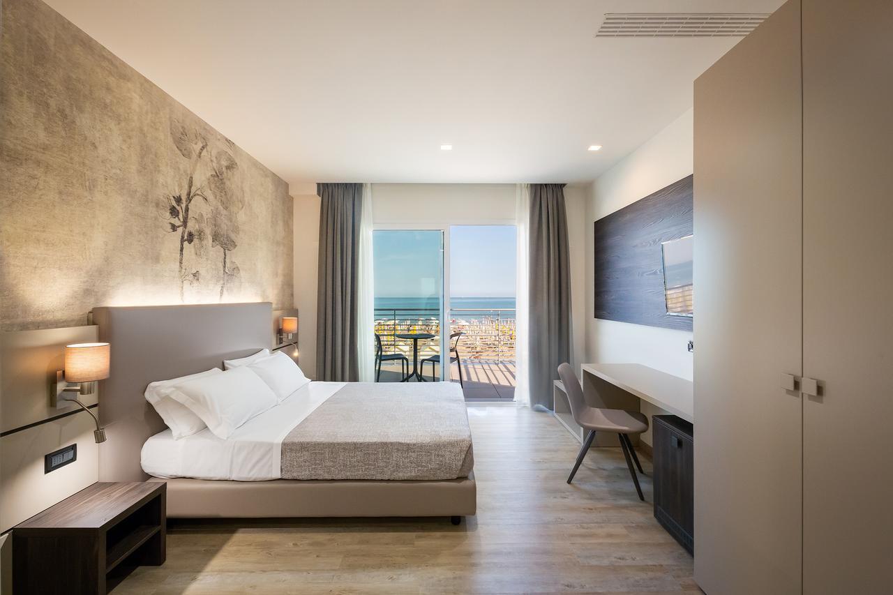 Hotel Tritone 카오를레 외부 사진