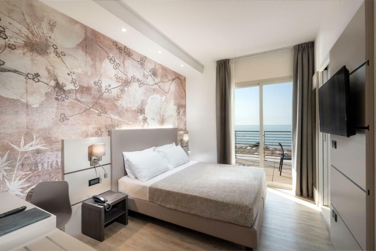 Hotel Tritone 카오를레 외부 사진