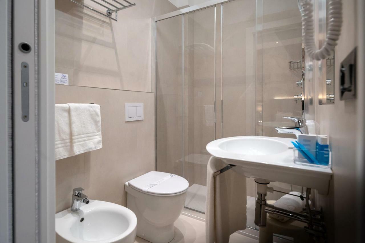 Hotel Tritone 카오를레 외부 사진
